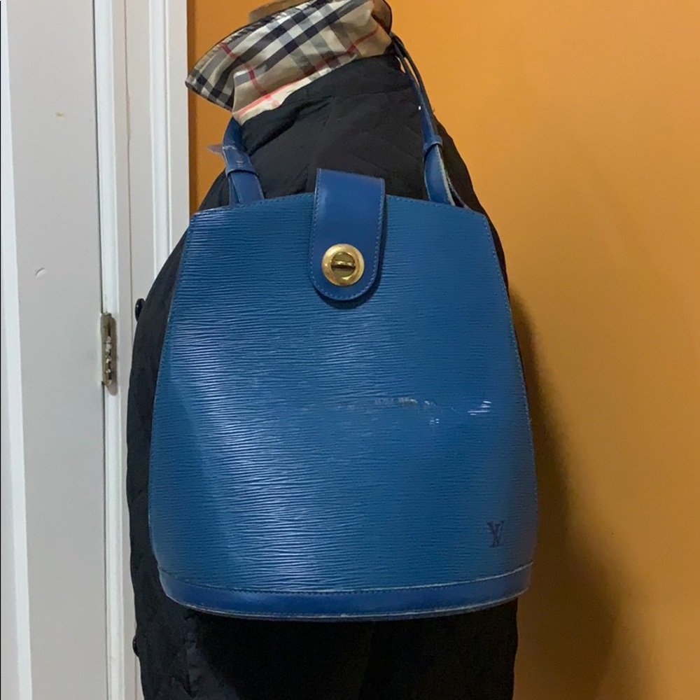 Guaranteed Authentic Louis Vuitton Bag - image 1